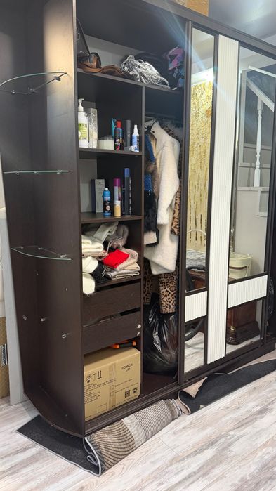 Продам шкаф большой