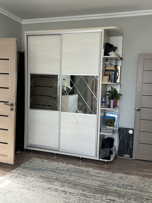 Продам шкаф купе в хорошем состоянии