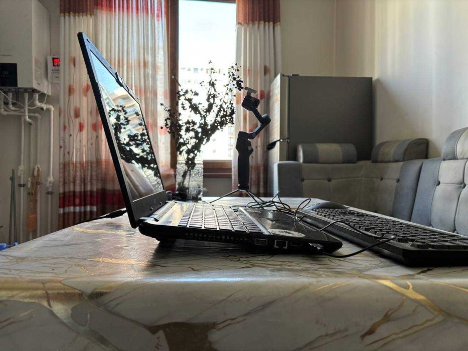 Noutbuk ofis b/u Intel I3 12 Gb Ram 250 Gb SSD