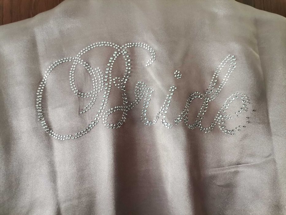 Сатенен халат за булка