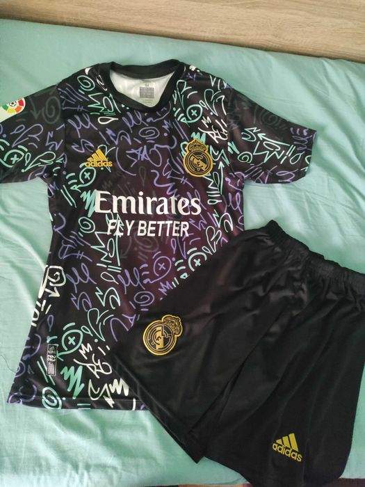 Футболни екипи на любими футболисти