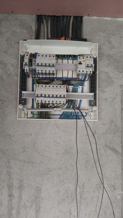 Execut lucrari electrica