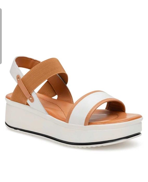 Чисто нови сандали Lasocki, размер 39, с етикет