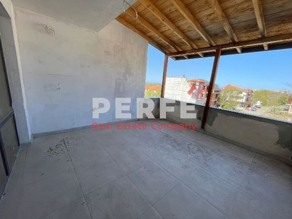 Продава се Къща в Царево - 183 кв.м за 1100 €/кв.м - Снимка #1