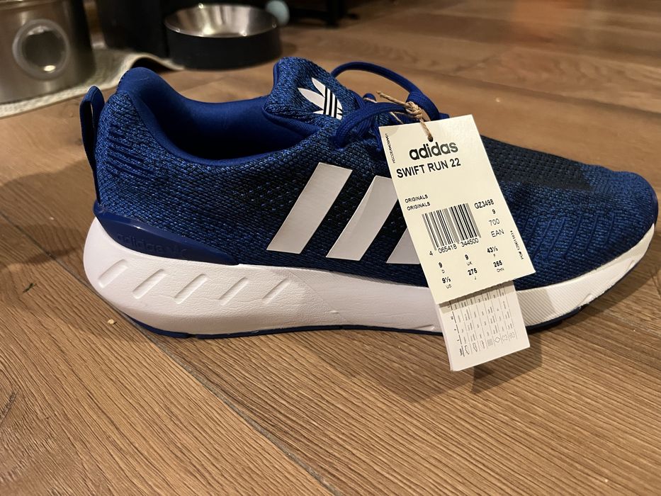 Маратонки Adidas Swift Run 22