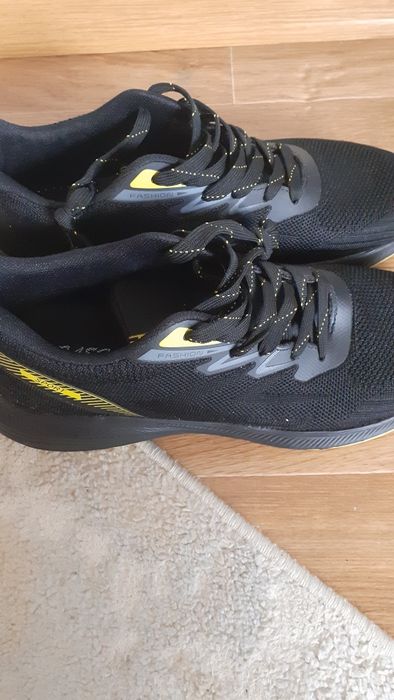 Кроссовоки 42   размер