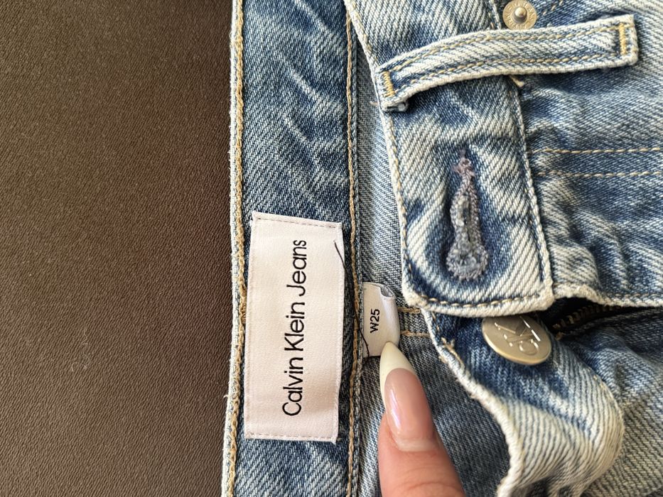 Дънки Calvin Klein, Pause jeans