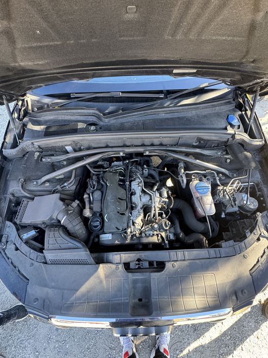 Dezmembrez Audi Q5 2.0 TDi 170 cai CAHA Si 2.0 TDI 140 cai CJCA