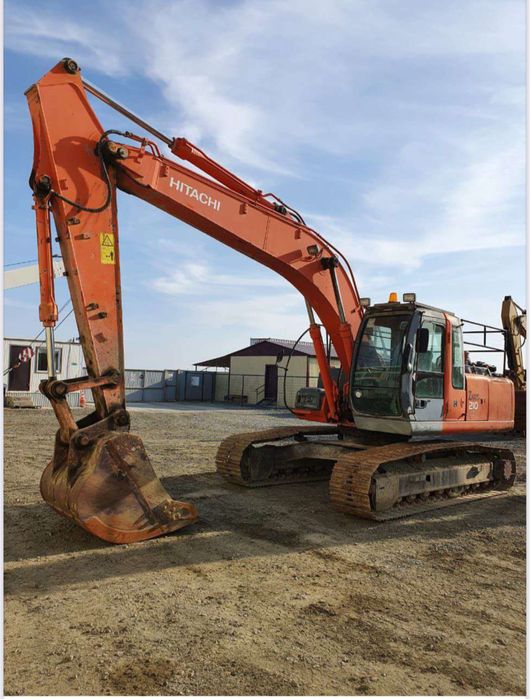 Эксковатор хитачи 210 ковш1.3 .Jcb3/1