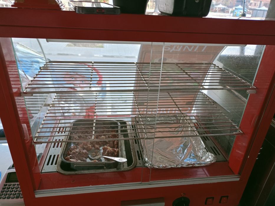 Топла витрина от Мерт М