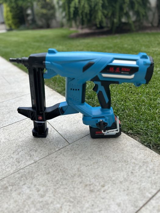 Nou !! Pistol Cuie Beton pe  baterie Toua DCCN40A, pentru montaj rapid