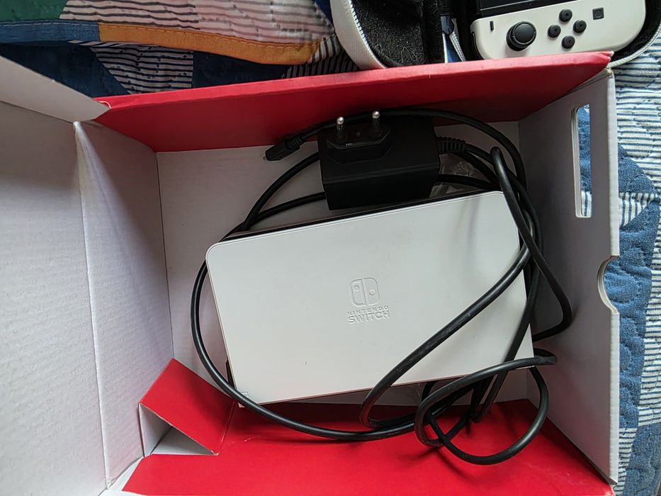 Consolă Oled Nintendo Switch ca nouă