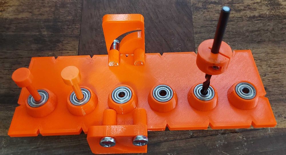 Sablon mobila din plastic dur pentru gauri rafturi polite v.2