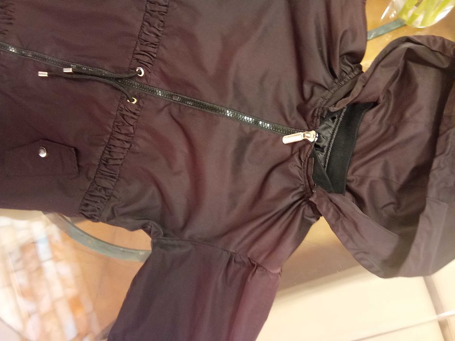 Итал. яке ветровейка за момиче до 164 см. -30 евро.