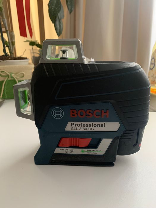Vând laser Bosch profesional