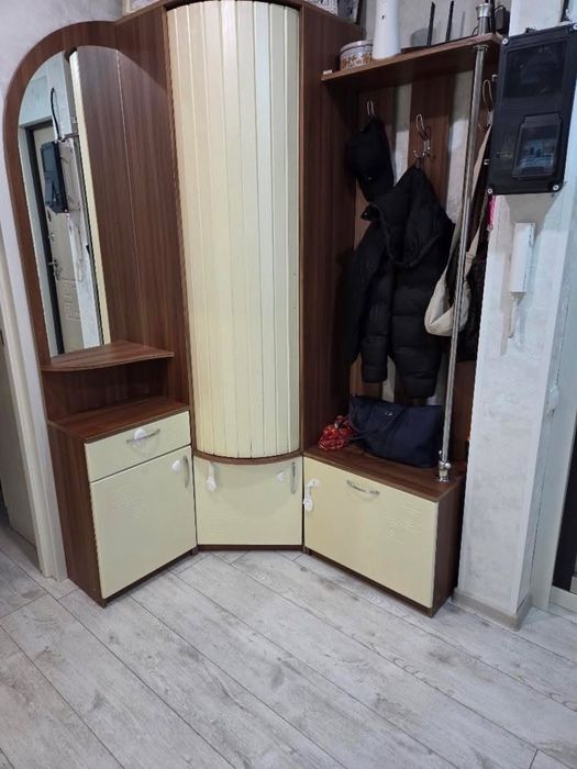 Продам прихожую