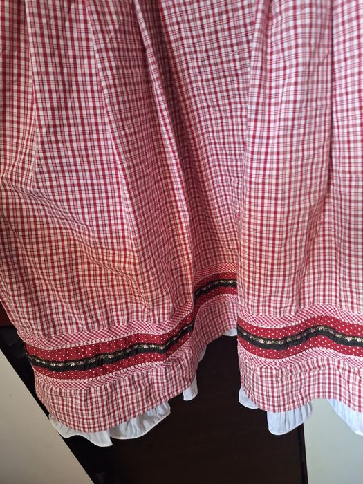 Drindl -rosu &alb - Rochie Oktoberfest