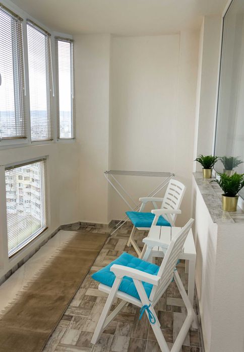 Дава се под наем Двустаен апартамент в Варна, Център - 61 кв.м за 663 € - Снимка #4