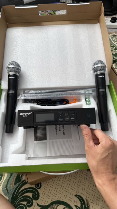 Shure QLX D4 двойной беспроводной микрофон