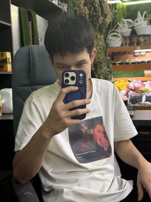 Iphone 17 pro,silver