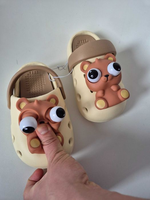Papuci crocs copii cu jucărie