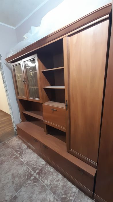 Секция с гардероб