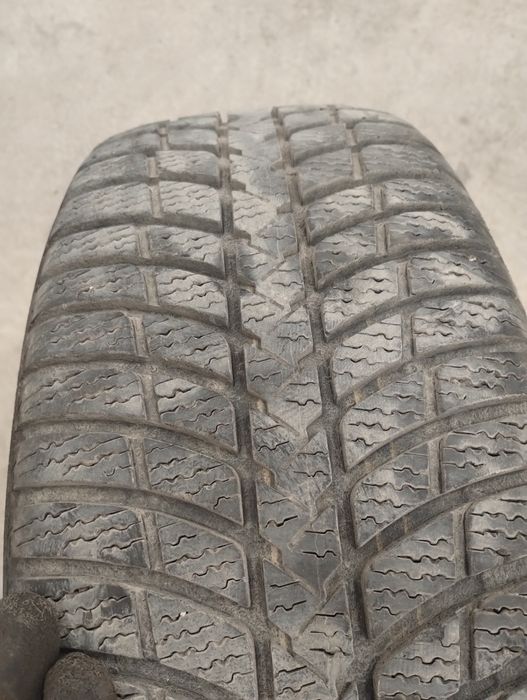 225/60/17 зимни гуми KUMHO