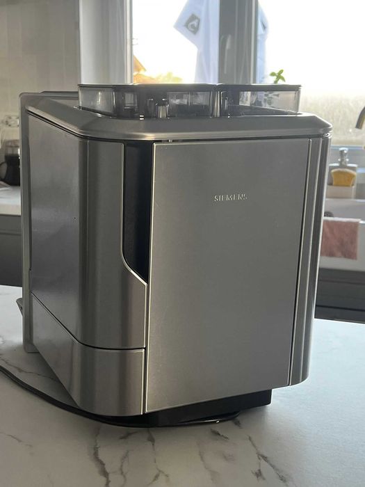 Expresor automat cafea Siemens EQ9 s700 - model de top