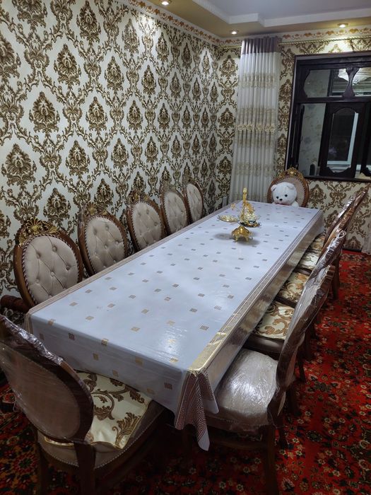 Мебель,  стол и стулья