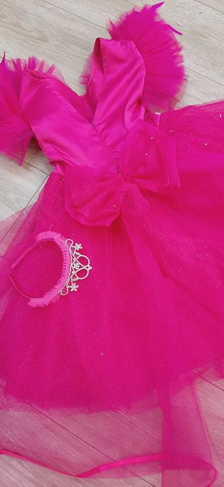 Нарядное платья Барби