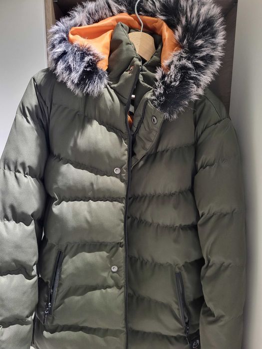 Мъжко зимно яке с качулка
