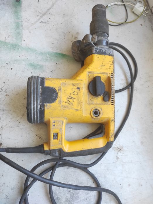 Перфоратор DeWalt DW540 SDS max