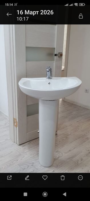 Раковина с краном новое.