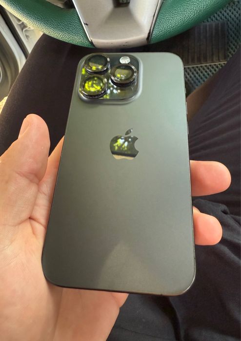 SROCHNA SOTAMAN Kelishamiz Iphone 15 pro ideal kor dok bor