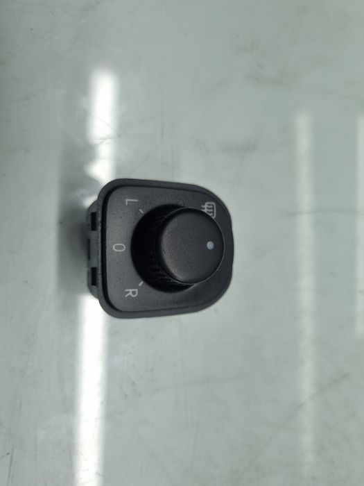Buton reglaj oglinzi Volkswagen Golf 6 (5K1) [Fabr 2009-2013] 1K095956