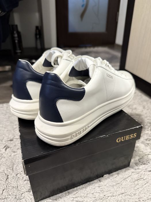 Adidasi Guess albi barbati