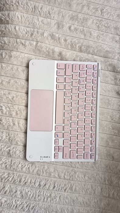 Mini tastatura bluetooth .