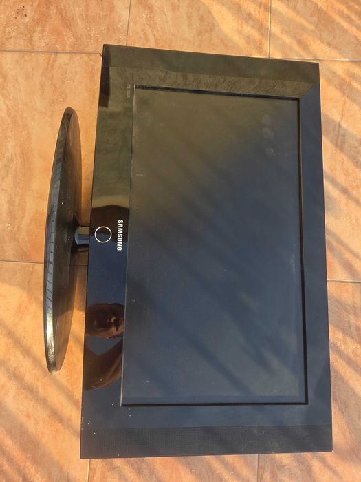TV Samsung defect pentru piese sau programul Rabla.