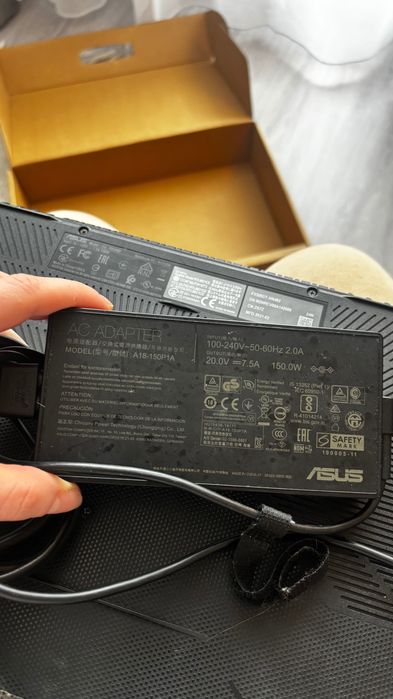 Vând Laptop Gaming ASUS TUF FX505DT