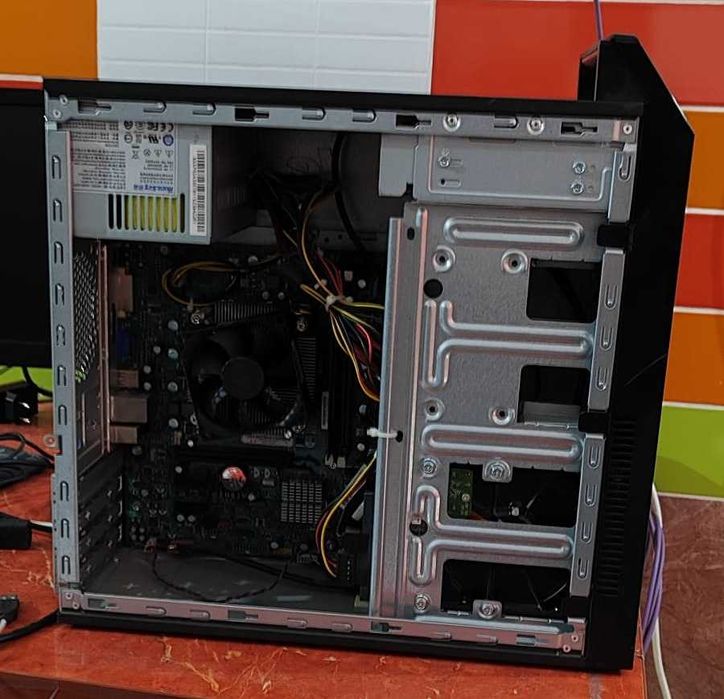 Lenovo Edge72 Intel G2030 4Gb RAM 500 Gb HDD