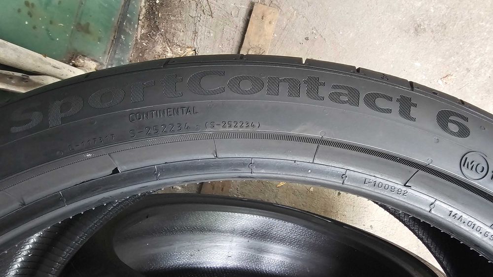 255 35 21 CONTINENTAL vara