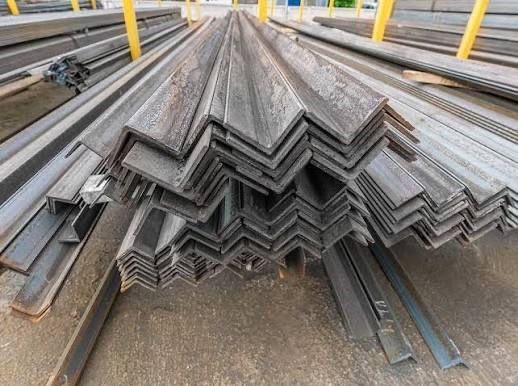 Уголок новый Asill Metal