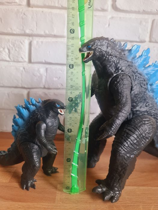 Figurina Godzilla gigant
