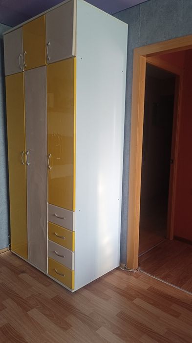 Шкаф  продам  красивый