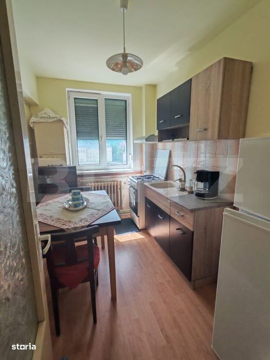 Apartament cu 2 camere de vanzare - zona Decebal — fotografia 3
