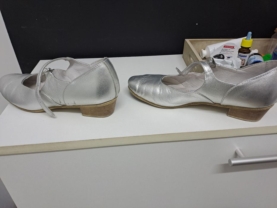 Продаются туфли для танцев