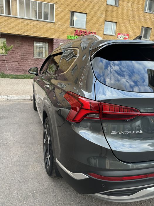 Продаётся Hyungai Santa  Fe самая полная комплектацыя