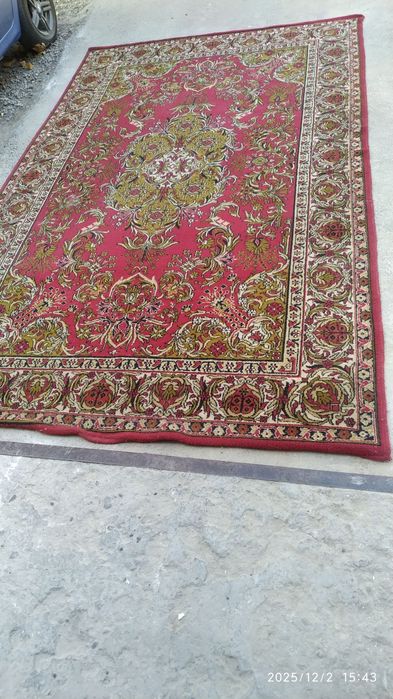 Продается ковер.