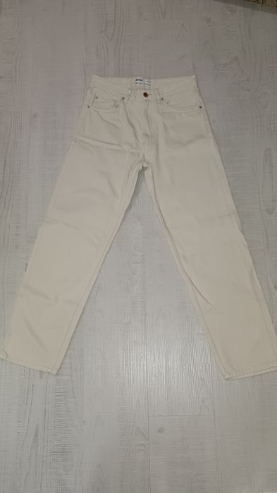 Широки дънки Bershka