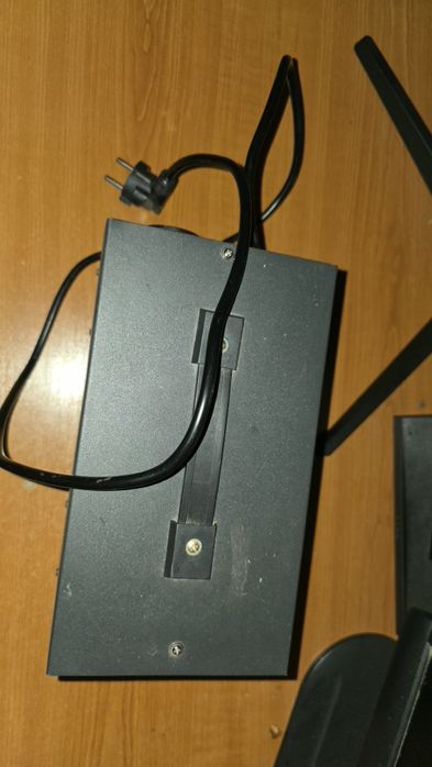 Stabilizator de tensiune Serioux